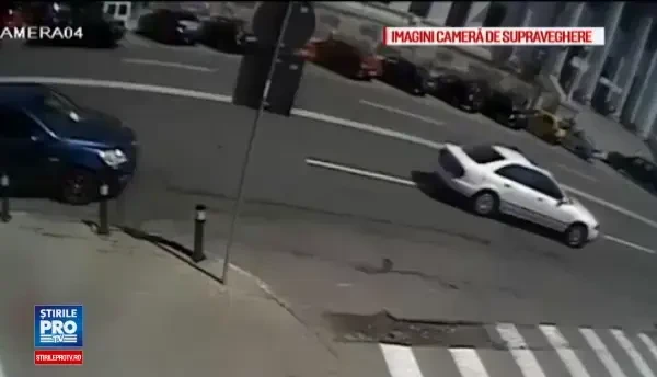 Un agent al Politiei Locale Craiova a fost tarat de un sofer suparat. Imaginile surprinse de camerele de supraveghere