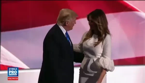 Melania neaga ca ar fi dat copy-paste din discursul lui Michelle Obama. Glumele aparute pe seama sotiei lui Donald Trump