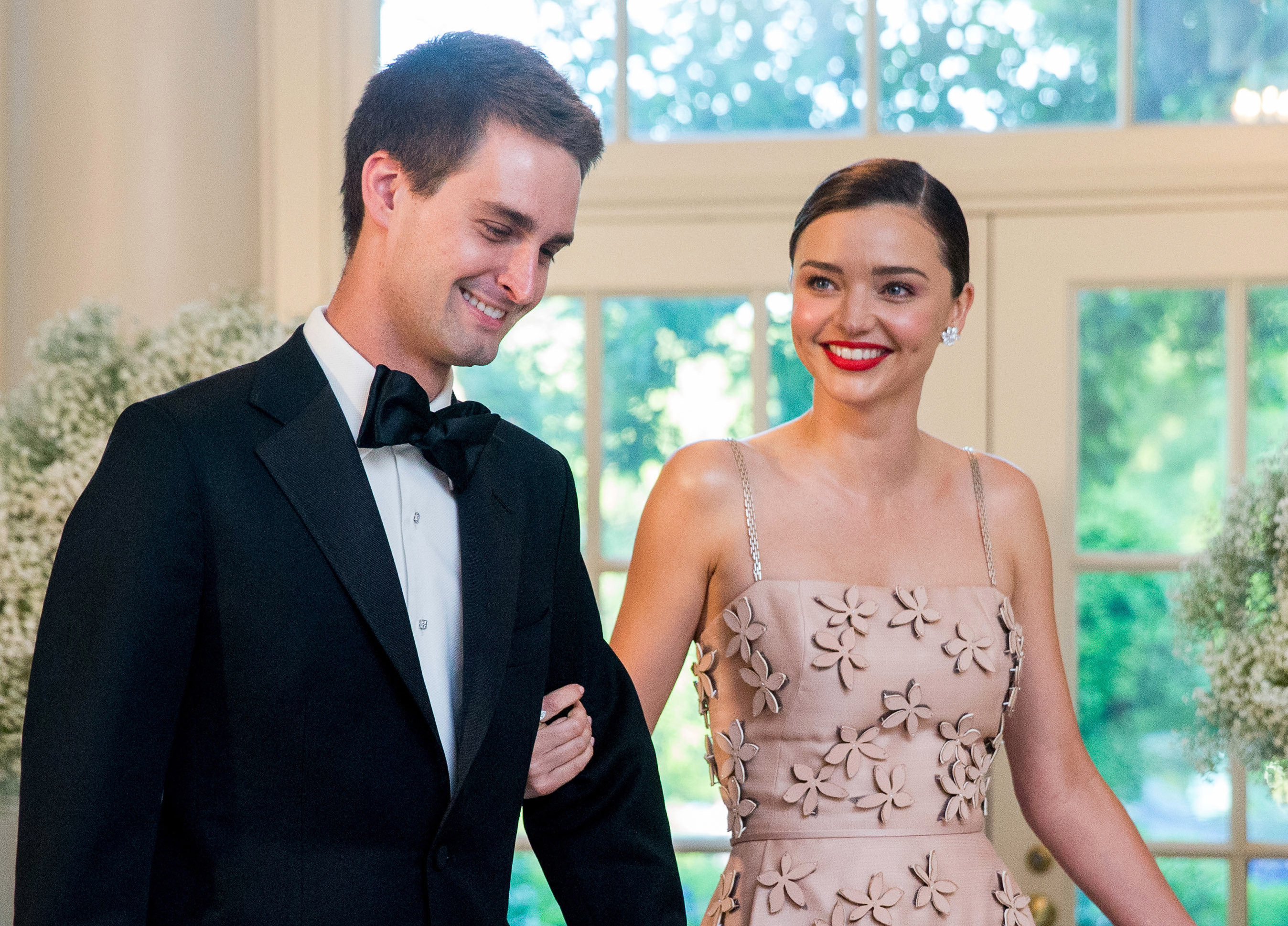 Miranda Kerr s-a logodit cu fondatorul aplicatiei Snapchat, Evan Spiegel