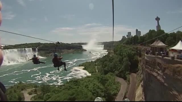 O noua atractie pentru milioanele de turisti care viziteaza anual cascada Niagara. Cum arata privelistea de la inaltime