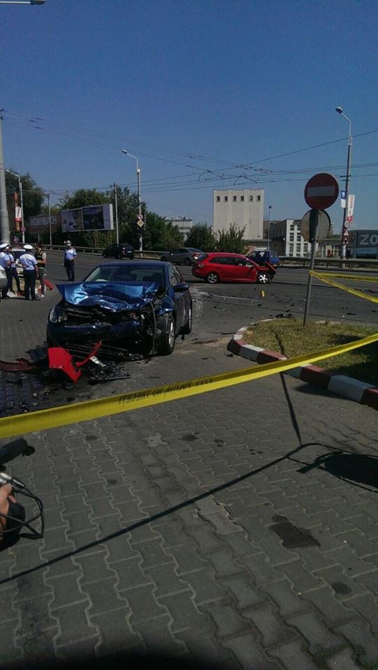 ANIMATIE GRAFICA. Cum s-a produs accidentul din Baneasa, in urma caruia 4 masini au fost avariate