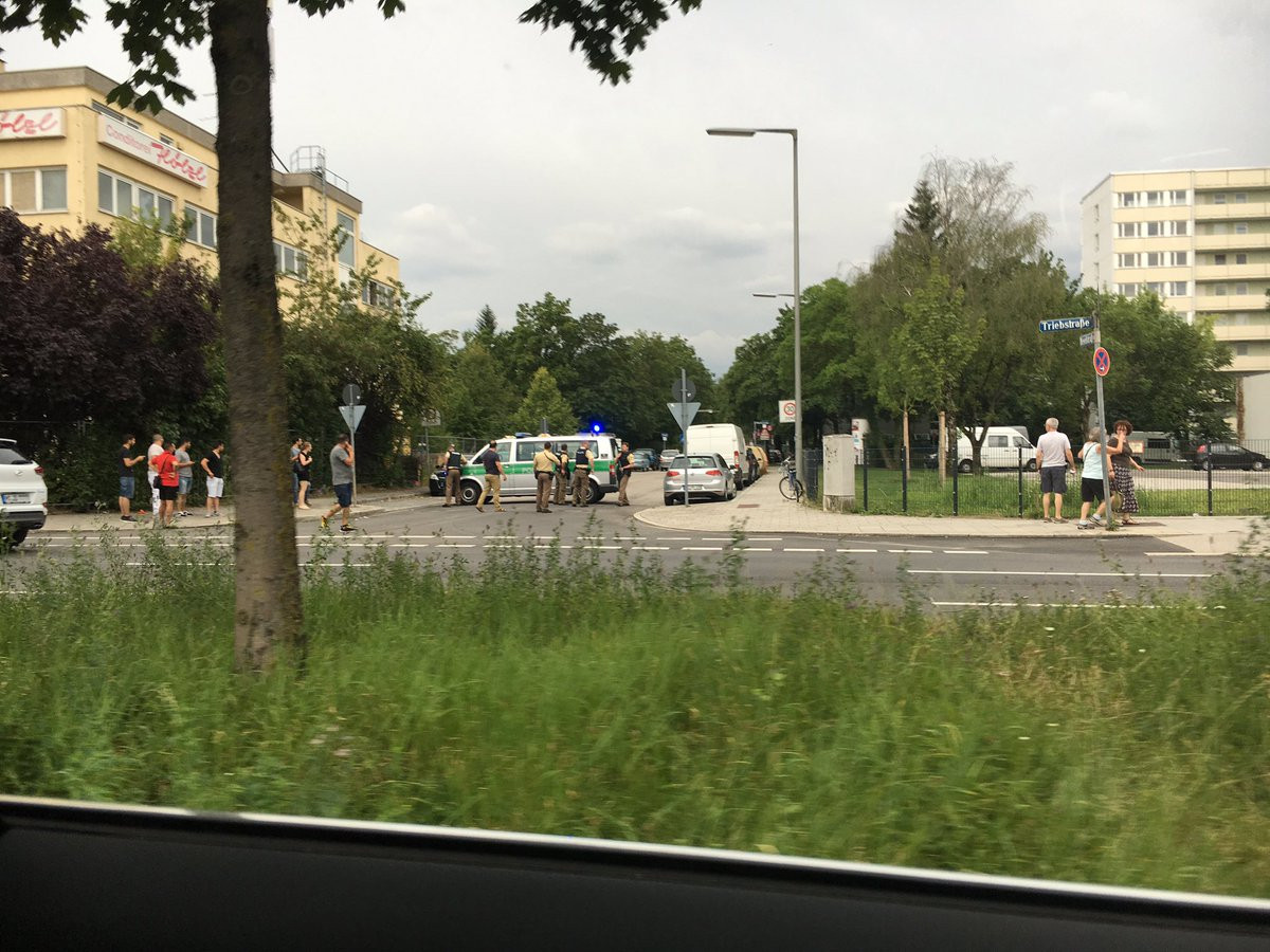 Atac armat la Munchen: 9 morti si 21 de raniti. Politia germana: Atacatorul a actionat singur si s-a sinucis
