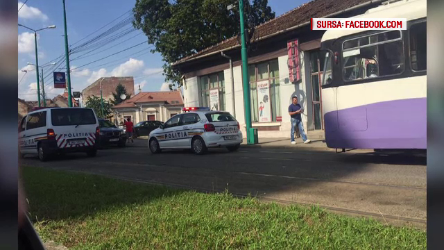 Gestul vatmanului din Timisoara cand i s-a facut rau. Tramvaiul are 30 de ani iar sistemul de franare urgenta nu a functionat