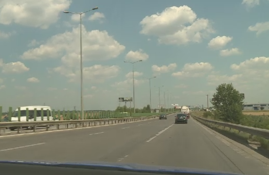 Indiferenta autoritatilor cu privire la lipsa perdelelor forestiere de pe drumuri. Cati pomi s-au plantat in 12 ani