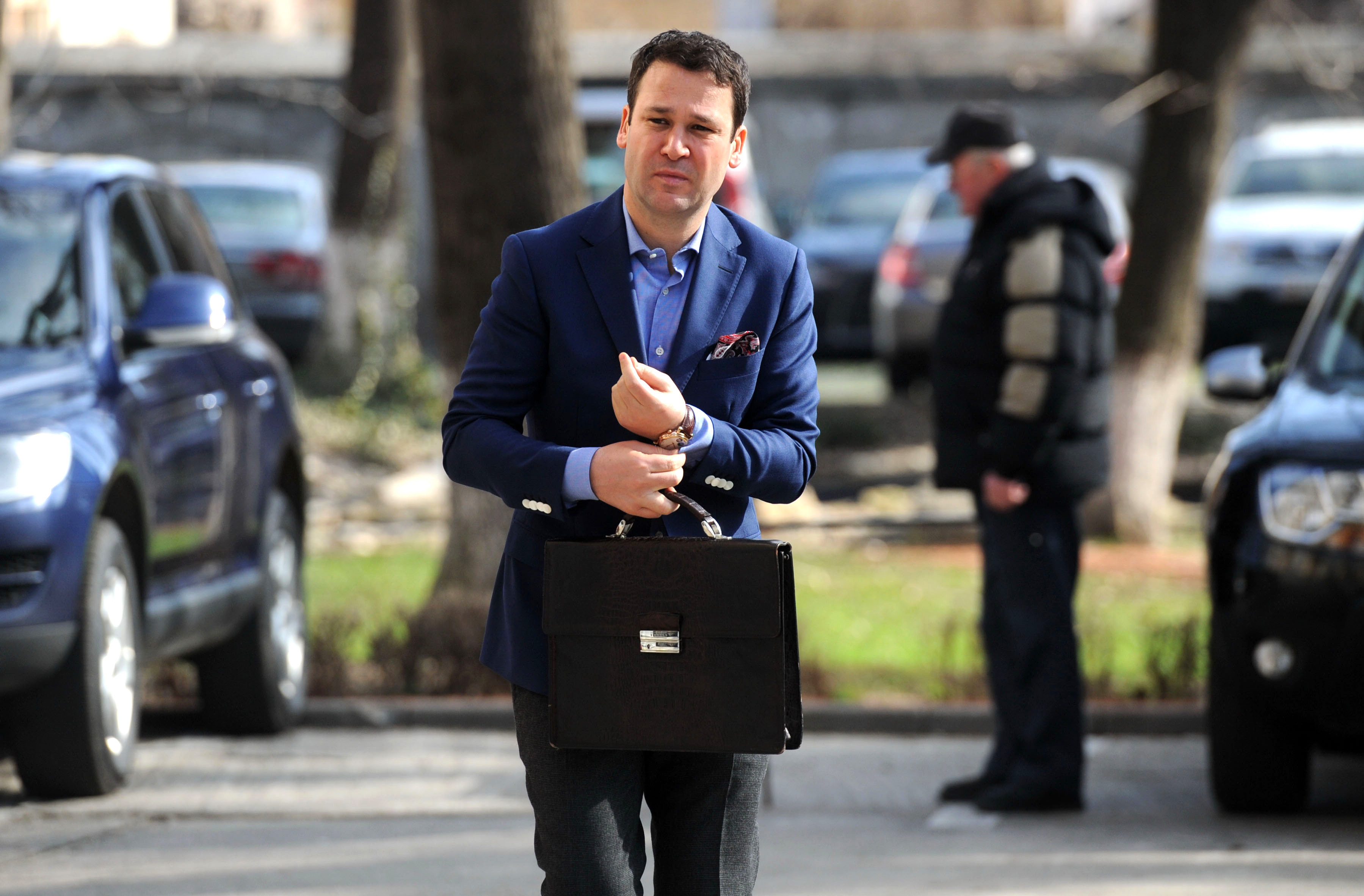 Lucrarea de doctorat a lui Robert Negoita este un PLAGIAT. Reactia primarului: "Nu am niciun regret"