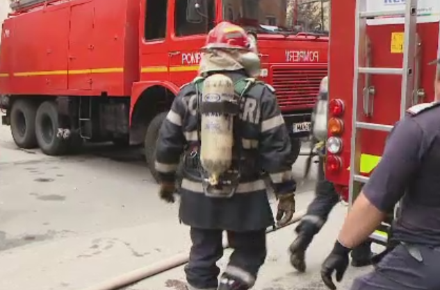 Incendiu intr-un restaurant din Sectorul 4 al Capitalei. In zona s-a degajat foarte mult fum