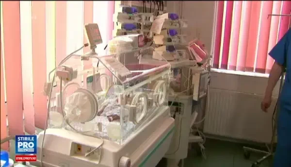 Bebelus mort la SJU Piatra Neamt; fratele sau geaman, transferat la Iasi. Medic: Este infectie nosocomiala, cu Klebsiella