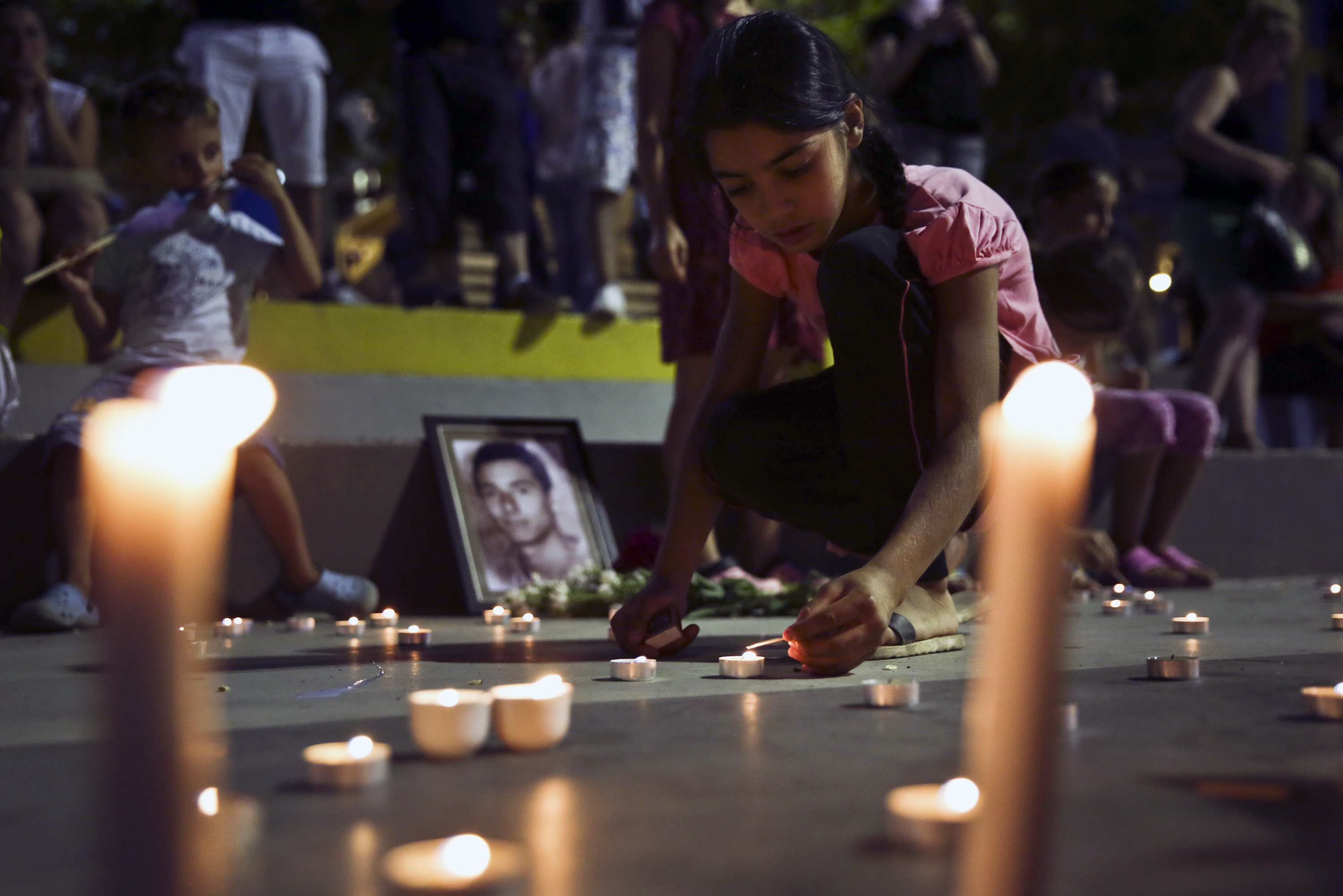 Discutia avuta de adolescentul afgan, arestat duminica, cu atacatorul din Munchen. Ce si-au scris cei doi pe WhatsApp