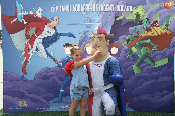 (P) Iata ce s-a intamplat la Mamaia, vino si la Cluj in acest weekend! Capitanul Aquafresh recruteaza mii de Agenti 00Carii