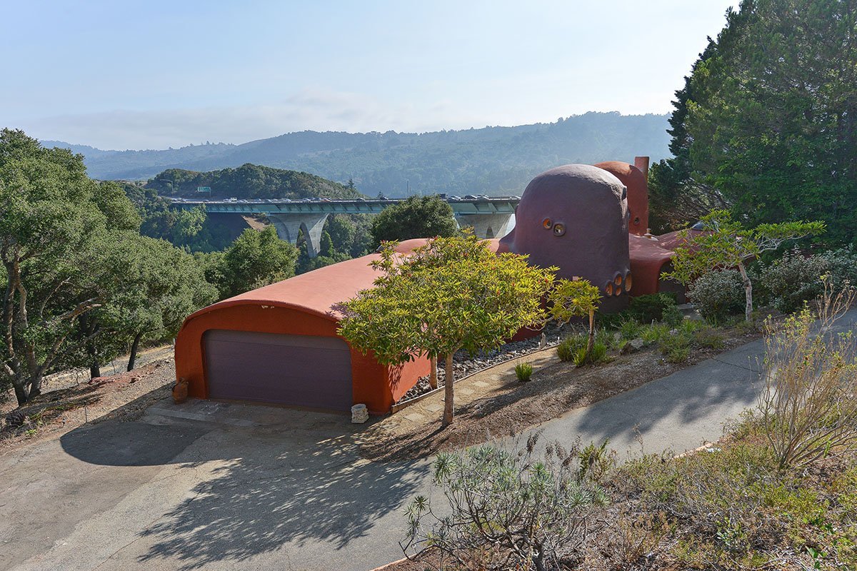 "Vila" familiei Flinstone a fost reconstruita in California, insa costa o avere! Pentru cati bani poate fi vanduta
