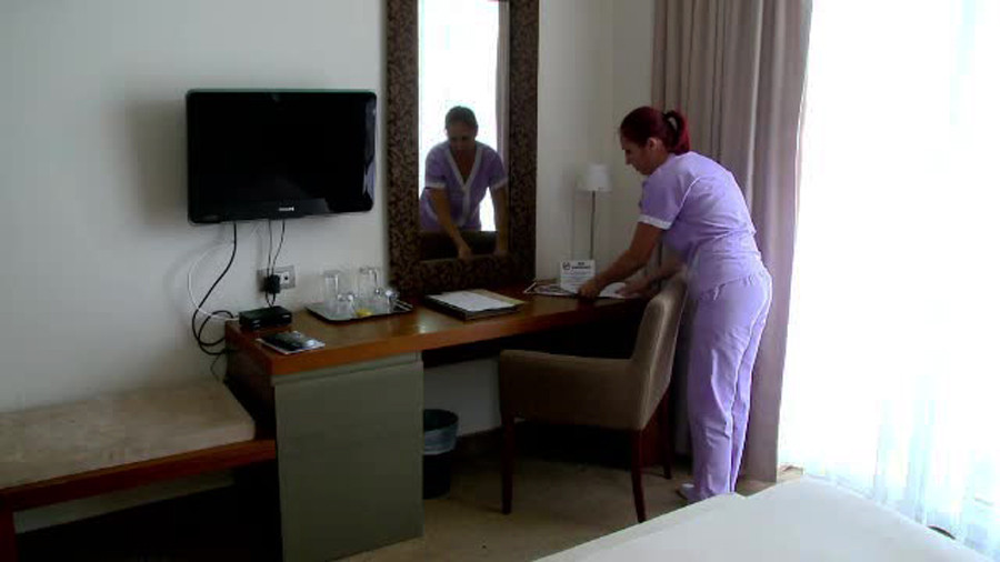 1 din 5 turisti pleaca cu o amintire din camera de hotel. Topul celor mai cautate "suveniruri"