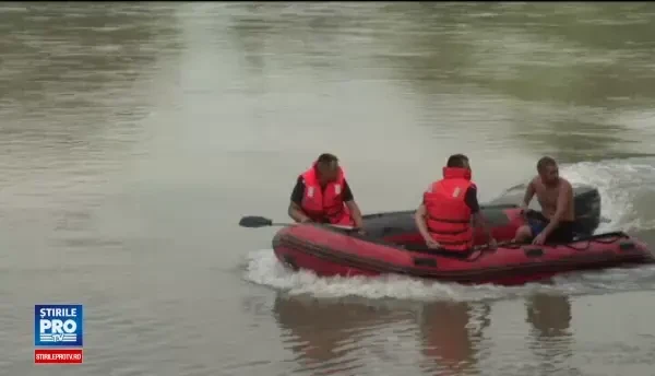Cadavrele a doi din cei 4 frati inecati in Jiu, recuperate. Fata salvata sustine ca au fost aruncati in apa de un strain