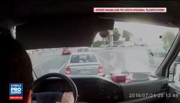 A pornit glont de la semafor, iar dupa 2 secunde a rasturnat o ambulanta. Ce facea Miai Viteza inainte de accident