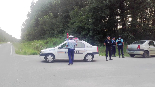 Doi detinuti acuzati de omor si furt au evadat din Penitenciarul Timisoara. Unul dintre ei a fost prins in Caras-Severin