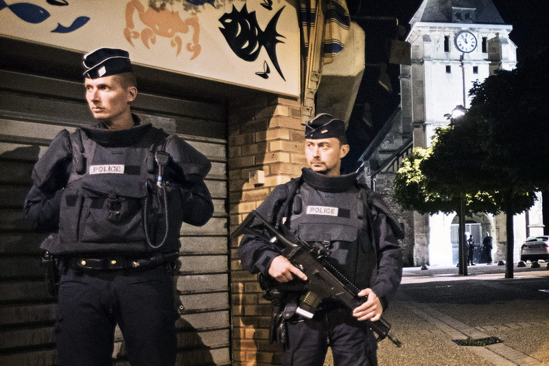 Operatiune antiterorista in Franta. Fortele de elita, raid in urma arestarii unui refugiat afgan care planuia atentate