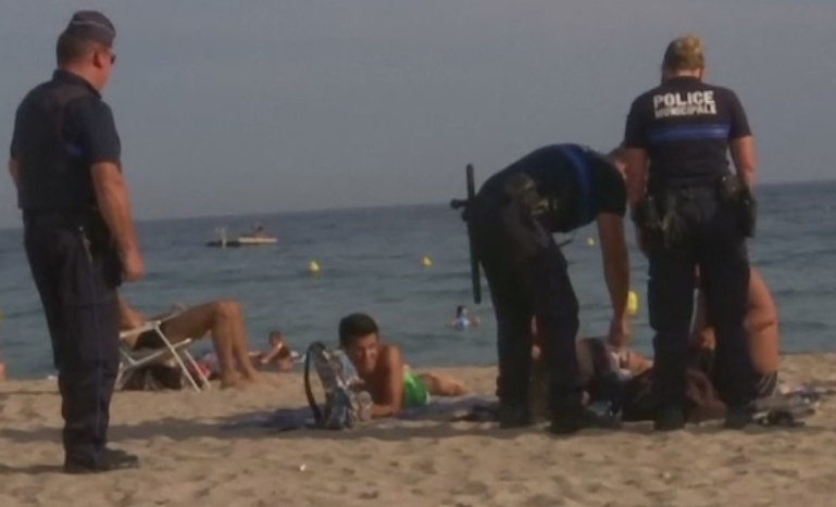 Francezii intaresc masurile de securitate. Interdictia impusa de autoritatile din Cannes celor care merg la plaja