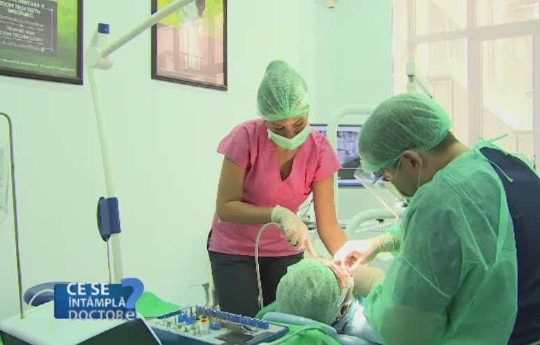 Tigara este primul pas spre pierderea dintilor. Avertismentele stomatologilor pentru fumatori