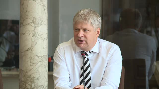 PSD si ALDE au vrut sa dea o "pomana" de 10 mil. RON pentru Catedrala Mantuirii. Pentru spitale, Tudorache a oferit 250.000