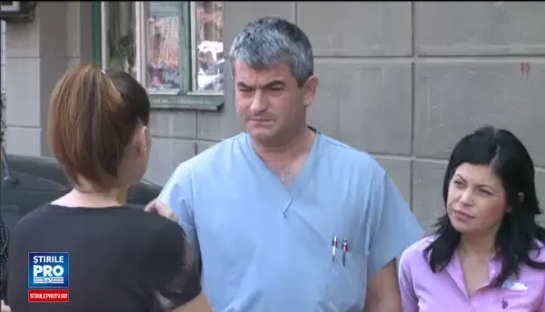 Medicul care s-a electrocutat in timpul operatiei vrea sa dea spitalul in judecata. E clar ca vor sa musamalizeze