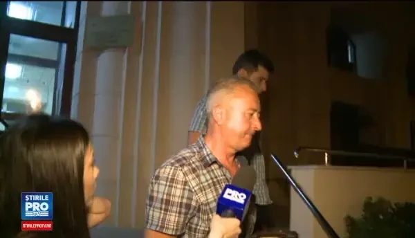 Profesorul de la Facultatea de Medicina Veterinara, prins in flagrant, a fost arestat. Cati elevi ar fi platit pentru note