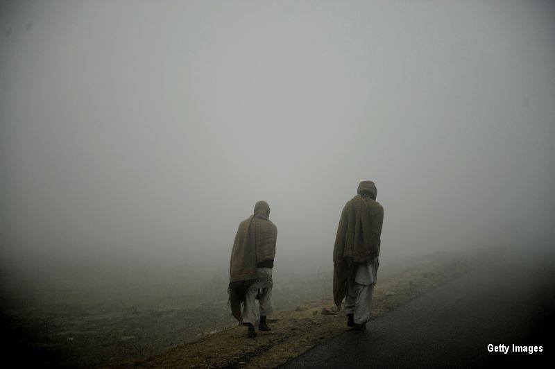 26 de morti in Pakistan, dintre care majoritatea copii. Autobuzul care trebuia sa ii duca la o nunta a fost luat de viitura