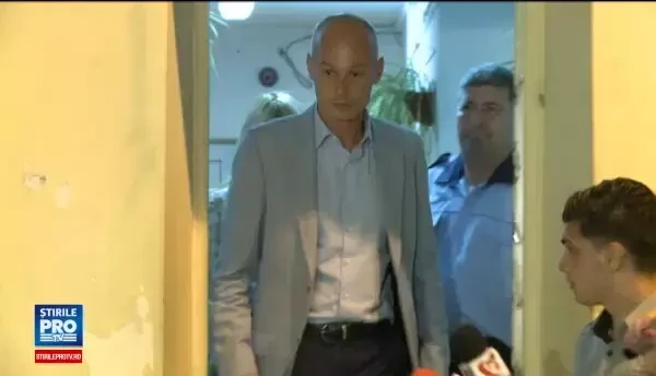 Bogdan Olteanu, intampinat de fosta sotie la iesirea din arest. Doresc sa obtin achitarea cat mai rapid