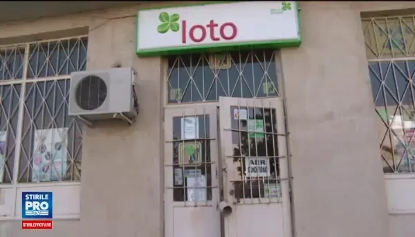 Un angajat de la o spalatorie auto a castigat premiul de 4 milioane de euro la LOTO. Seful sau a venit cu el la Bucuresti