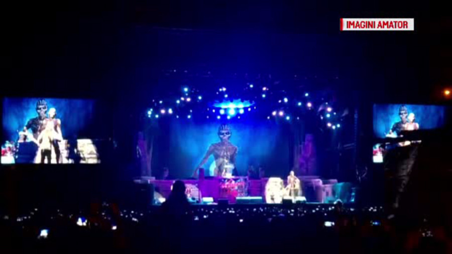Trupa Iron Maiden a facut show in Piata Constitutiei. "Ne-au facut sa ne simtim ca vedetele pe scena"