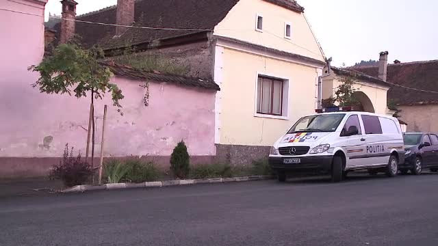 Un batran din Rasnov a fost ucis dupa ce a atacat un politist cu furca. “Zicea 'am cutit, am furca, nu mi-e frica de nimic'"