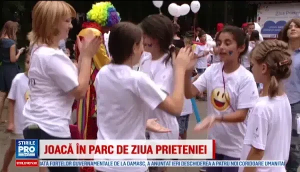 Ziua Internationala a Prieteniei, sarbatorita de copiii institutionalizati din Iasi prin joaca. Povestea a 3 frati parasiti