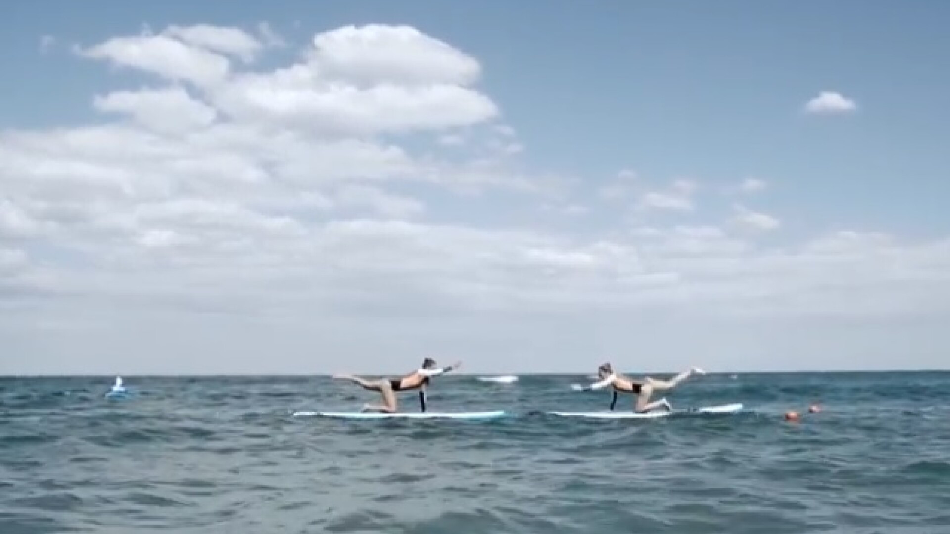 5 exercitii pe care le poti face pe stand up paddle