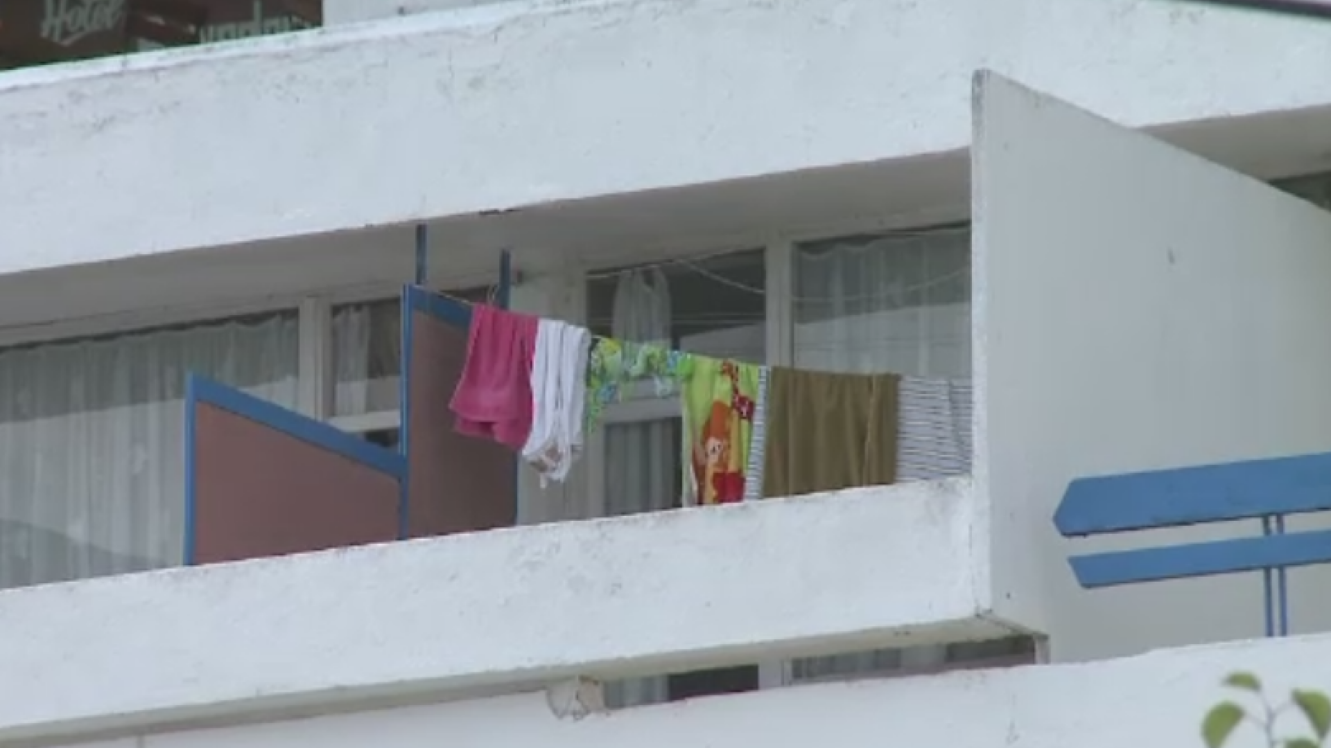 CAMERA ASCUNSA. Conditii mizere si tratament batjocoritor la receptie. Ce vad pe internet si ce gasesc turistii in Olimp