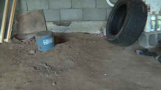 Cosmar pentru un tata din Gorj, dupa ce fata lui de 15 ani a dat atacul la borcanul cu "miere". Cati bani i-a furat din garaj