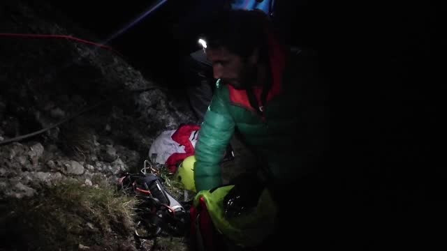 Operatiune de salvare dificila in Bucegi. Un barbat care a ramas extenuat dupa un traseu a cerut ajutor la Salvamont