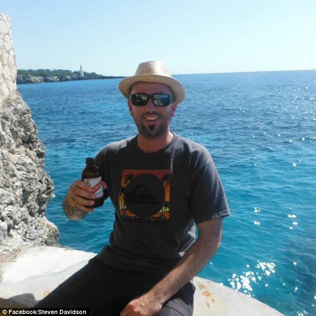 Un australian si-a scris un bilet pentru a evita mahmureala dupa o iesire in oras. Ce s-a intamplat, insa, a doua zi. FOTO