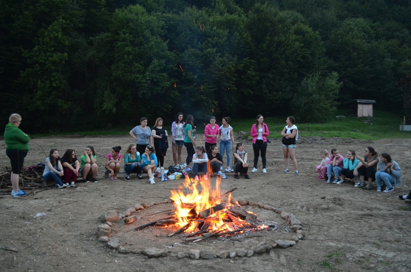 Tinerele din mediul rural, incurajate sa-si dezvolte abilitatile de lider