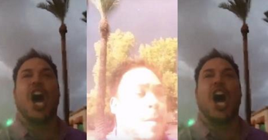 Un blogger, la un pas sa fie lovit de un fulger in timp ce era live pe internet. Reactia lui este insa adevarata surpriza