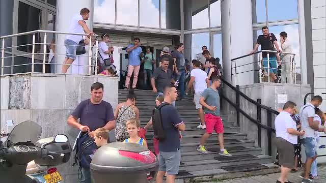 Testul de rezistenta a nervilor la ghiseele Directiei Permise. De ce refuza functionarii dovada platilor online