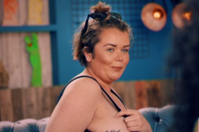 A baut tequila si si-a facut un tatuaj spontan. A 2-a zi, a crezut ca nu vede bine: E o greseala colosala, imi distruge viata