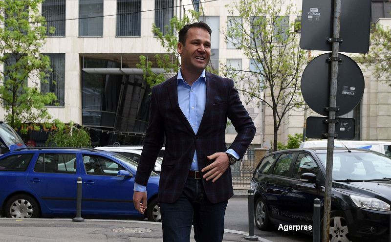 Dosar penal in legatura cu plagiatul lui Robert Negoita. Ce reactie a avut pe Facebook primarul Sectorului 3