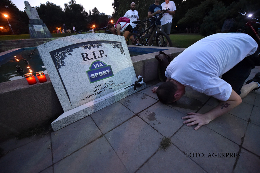 "Guardian" critica decizia Gabrielei Firea de a reda Kiseleff soferilor. Care ar fi "motivele reale ale primarului Capitalei"