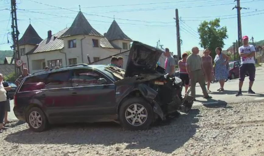 Grav accident in Bistrita, cu 7 raniti. Un tanar si-a bagat soacra in spital dupa o depasire periculoasa