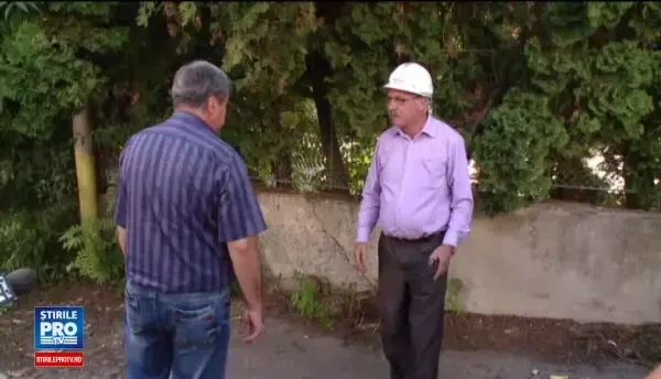 Un nou incendiu in blocul din Iasi in care 2 persoane au fost ucise de o explozie. De la ce au pornit flacarile