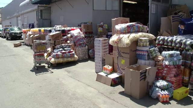 Alimente tinute in soare, la 37 de grade, la un depozit din Brasov: "Am vandut multe asa". Amenda uriasa pe care o risca