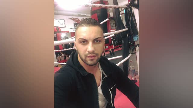 luptator de kickboxing