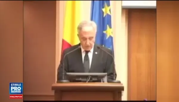 Isarescu, contrazis dupa ce si-a facut public salariul. Cat spune economistul Lucian Isar ca ar castiga guvernatorul BNR