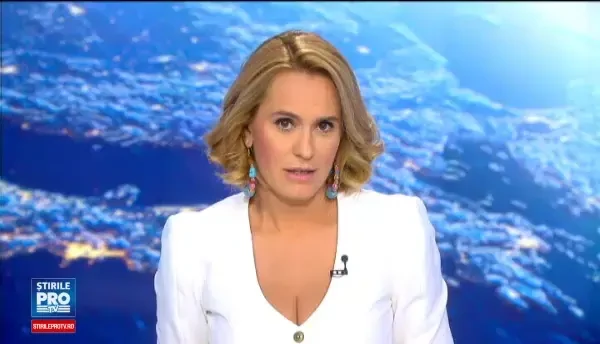 O fetita si un baietel s-au pupat de nenumarate ori, spre deliciul parintilor. Ce faceau apoi