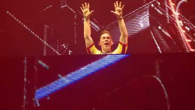 Noapte alba la UNTOLD. Mesajul olandezului Hardwell, dupa show-ul electrizant: "Romanii chiar stiu sa se distreze"