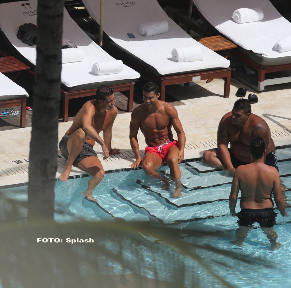 Cristiano Ronaldo - SPLASH