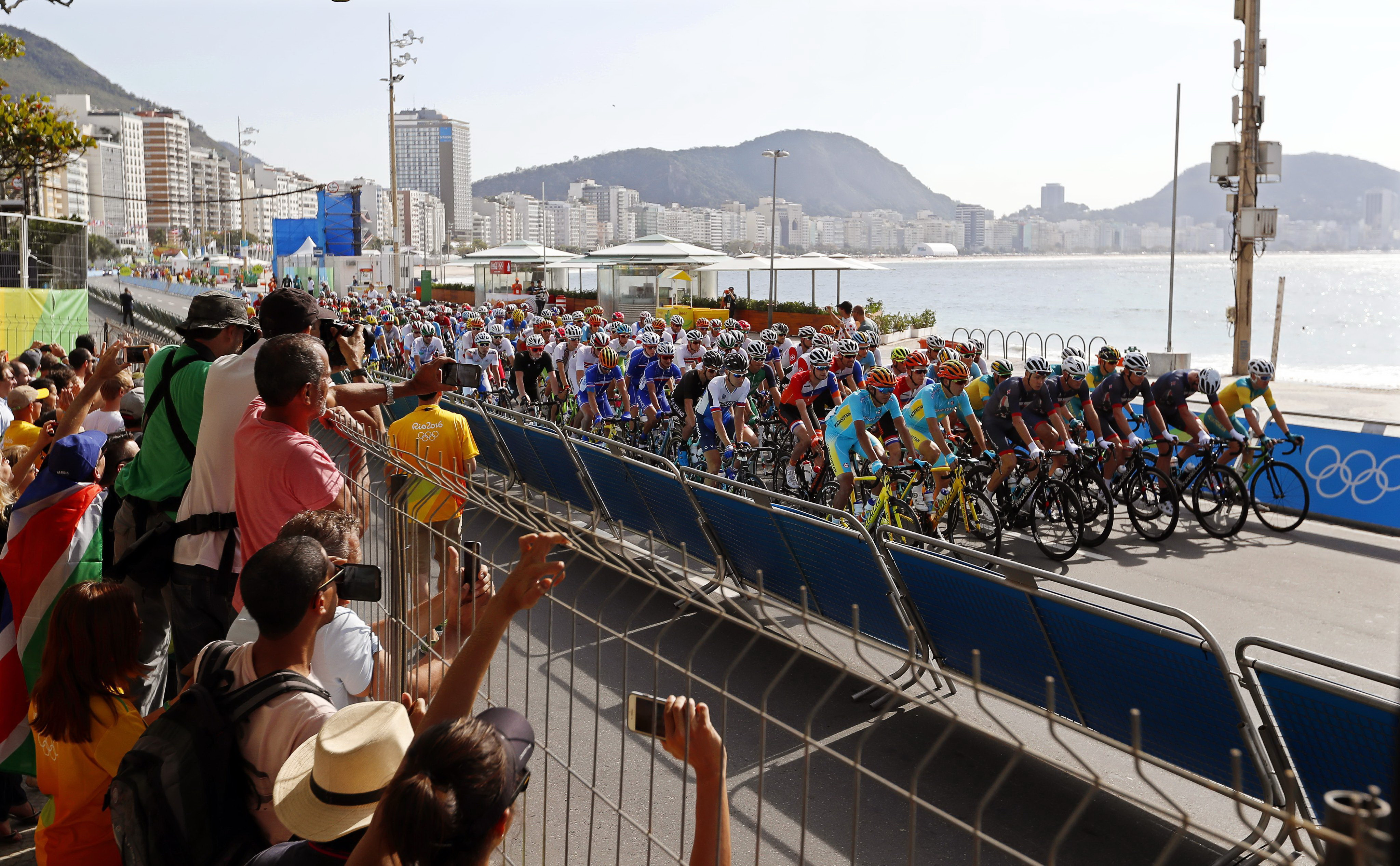 Explozie puternica in zona de desfasurare a cursei de ciclism de la Jocurile Olimpice. Politia a detonat un rucsac suspect